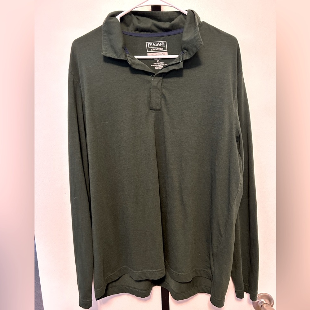 Jos A Banks traveler 1/4 zip pullover. Size XL